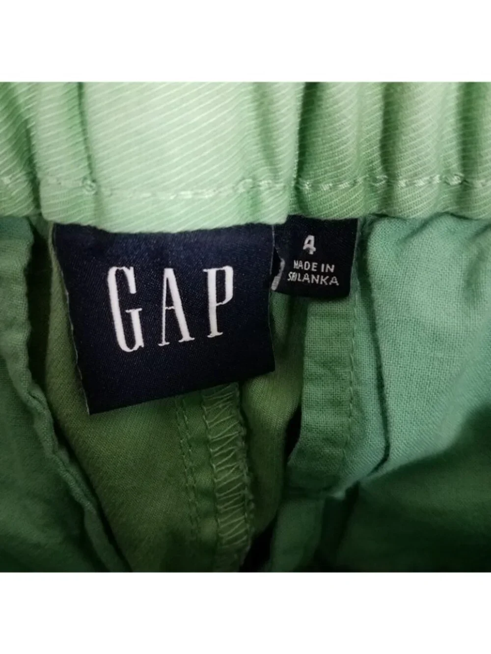 NEW GAP Chino Shorts Women's 4 Khaki Green Pleated Elastic Waist Casual Comfort
